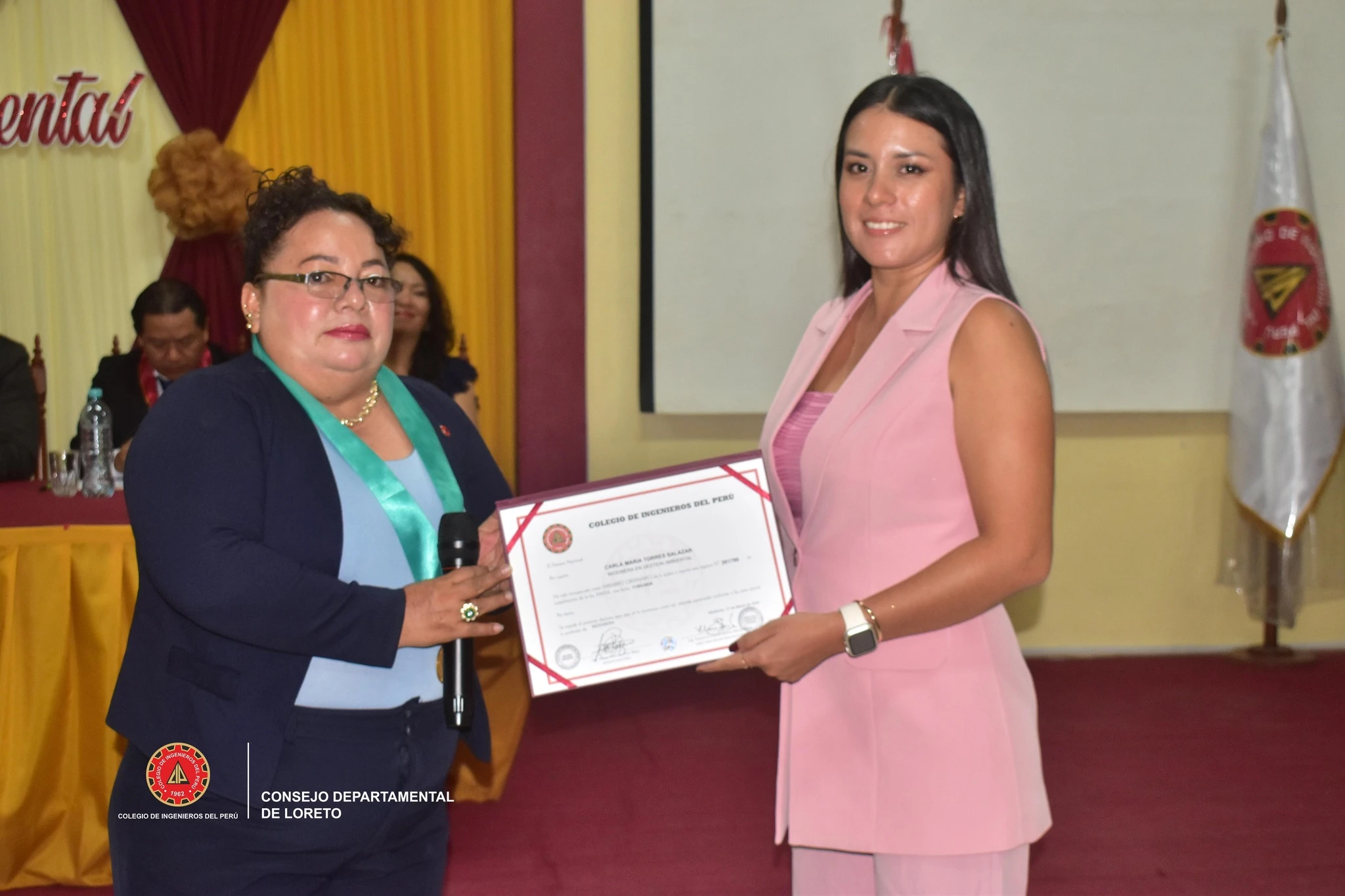 🎓⚙️ 𝗖𝗢𝗡 𝗘́𝗫𝗜𝗧𝗢 𝗦𝗘 𝗥𝗘𝗔𝗟𝗜𝗭𝗢́ 𝗟𝗔 𝗖𝗘𝗥𝗘𝗠𝗢𝗡𝗜𝗔 𝗗𝗘 𝗜𝗡𝗖𝗢𝗥𝗣𝗢𝗥𝗔𝗖𝗜𝗢́𝗡 𝟬𝟬𝟲 - 𝟮𝟬𝟮𝟲